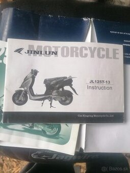Skúter 125