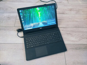 notebook Dell - 15.6", i3-6006u, 2x grafika, 8GB, 240GB SSD