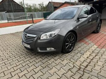 Opel Insignia 2.0cdti 118kw M6 171000km rv 2010
