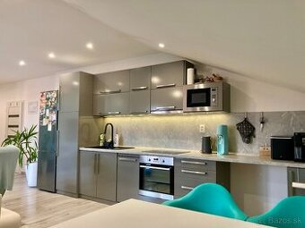 Nadštandardný 2-izbový byt 75m2 + parkovacie miesto, Komárno