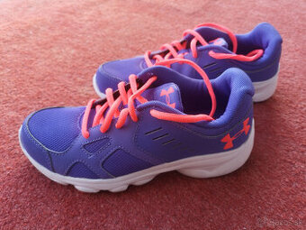 UNDER ARMOUR dievčenské tenisky na leto veľkosť 35,5