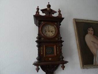 hodiny nastenne -starožitne