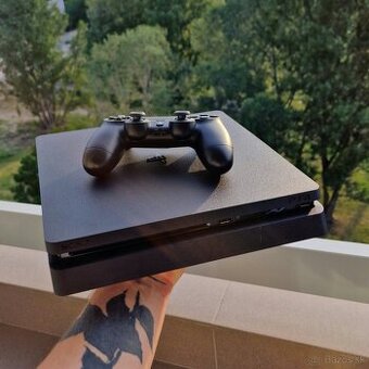 Ps 4 slim