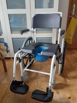 Sprchovací invalidný vozík, toaleta