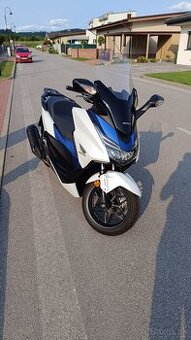 Honda Forza 125