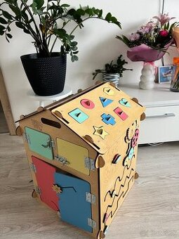 Montessori activity domcek
