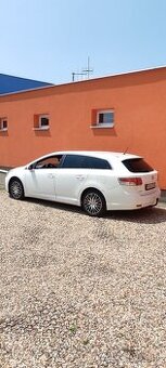 Toyota Avensis Combi T27 2,0D-4D
