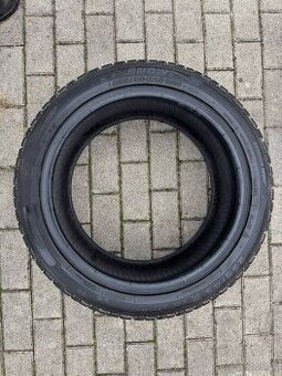 Zimné pneumatiky 235/45R18 98V
