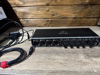 BEHRINGER U-PHORIA UMC404HD