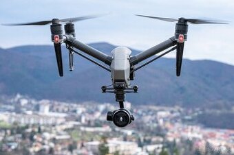 DJI INSPIRE 2 + X5S + 2 objektívy + 2 vysielačky + 4 batérie