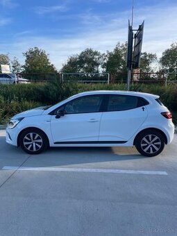 Renault Clio LPG 2023 – garážované, v záruke, plná nádrž za