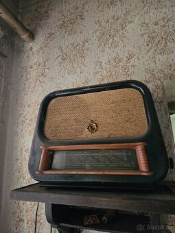 Tesla 411U 1952-1953