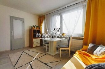 EXKLUZÍVNE-1izbový útulný byt blízko centra na ulici V. Clem