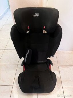 Predám detskú autosedačku Britax kidfix 12- 32kg