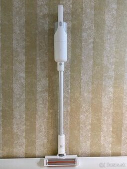Na predaj: Xiaomi Mi Vacuum Cleaner Light