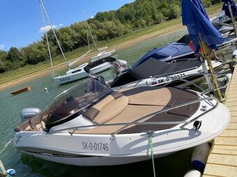 Motorový čln Galia 520 sundeck
