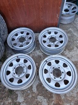 6x139,7 R16 Nissan Patrol