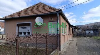 Pekný rodinný dom s dvojgarážou, záhradou Boldogkóvaraja ob