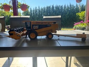 Kombajn bruder CAT lexion