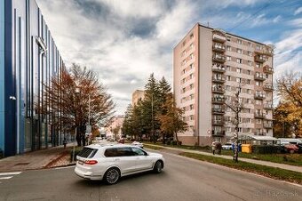 CENTRUM CENTRA - na predaj 2-izbový zrekonštruovaný byt LC