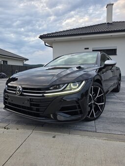 Volkswagen Arteon -R- 2.0 TSI 235KW SEDAN Pano/360•/4Motion