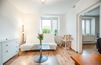 NA PREDAJ 4i RD HRNČIAROVCE NAD PARNOU