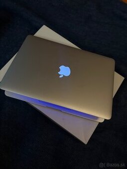 MacBook Air 13” (2017) – macOS Monterey