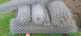 Pozinkované pletivo a pozinkovaný ostnatý drôt