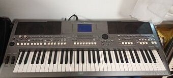 Yamaha Psr s650