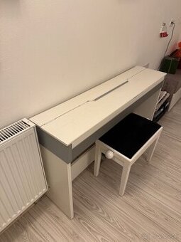 Klavír (piano) thomann