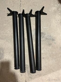 Nohy pod pracovnú dosku