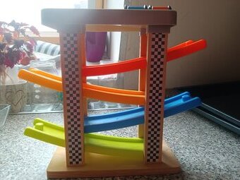 Autickova draha drevena