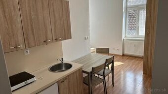 Prenájom 1i byt, centrum mesta Banská Bystrica.