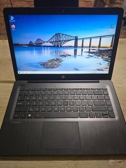 HP Stream 14 v super stave ma len velmi jemne znamky pouziva