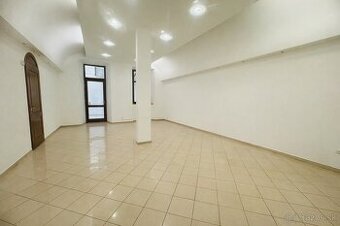 Prémiový obchodný priestor 80 m2 na Mariánskom námestí