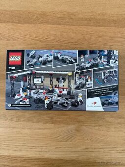 Nove LEGO McLaren Mercedes Pit Stop