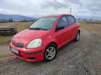 Toyota Yaris 1.0 benzín