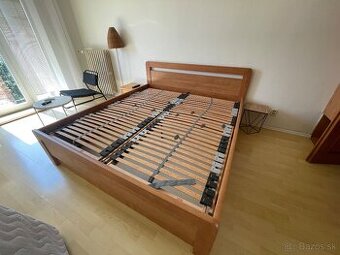 Predam postel 180x200 s uloznym priestorm