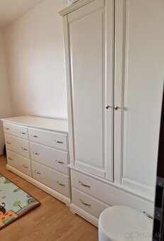 Veľká skrina a komoda