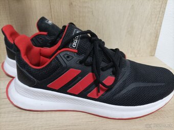Botasky Adidas 44