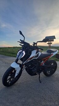 KTM duke 125