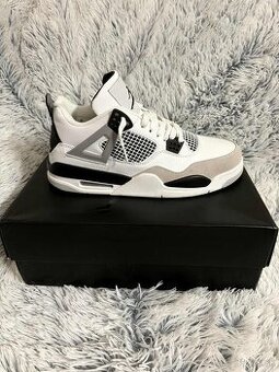 Air Jordan 4 Retro Military Black