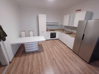 Rodinný dom s pozemkom