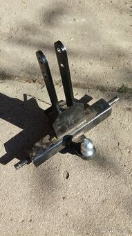 Záves na trojbod guľa na pripojenie náradia na agzat