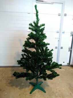 Vianočný stromček umelý