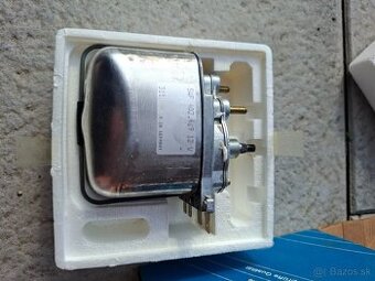 Nový motorek stěrače Porsche , Mercedes- Benz