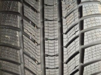 235/40 R19 XL Continental zimné pneumatiky