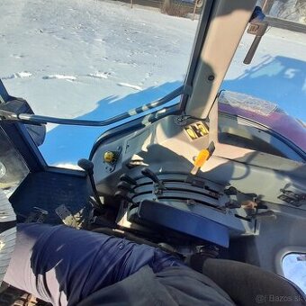 Traktor Massey Ferguson 4255