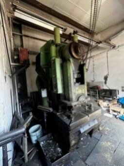 Rok výroby 1963, excentrický lis LE 400