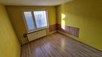 Vráble, Lúky, 3i byt, 74 m2, loggia, rekonštrukcia